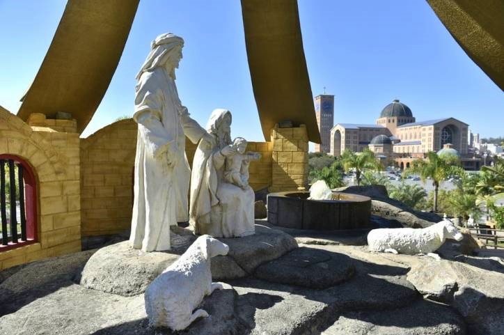 Presépio-Santuário-de-Aparecida-@meudestinoelogoali.jpg